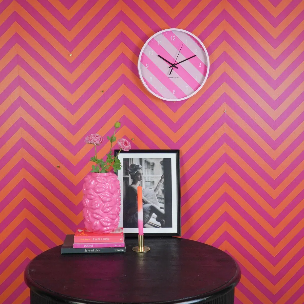 Wandklok - gestreept patroon - roze -34x4x34cm 5 Wandklok - gestreept patroon - roze -34x4x34cm