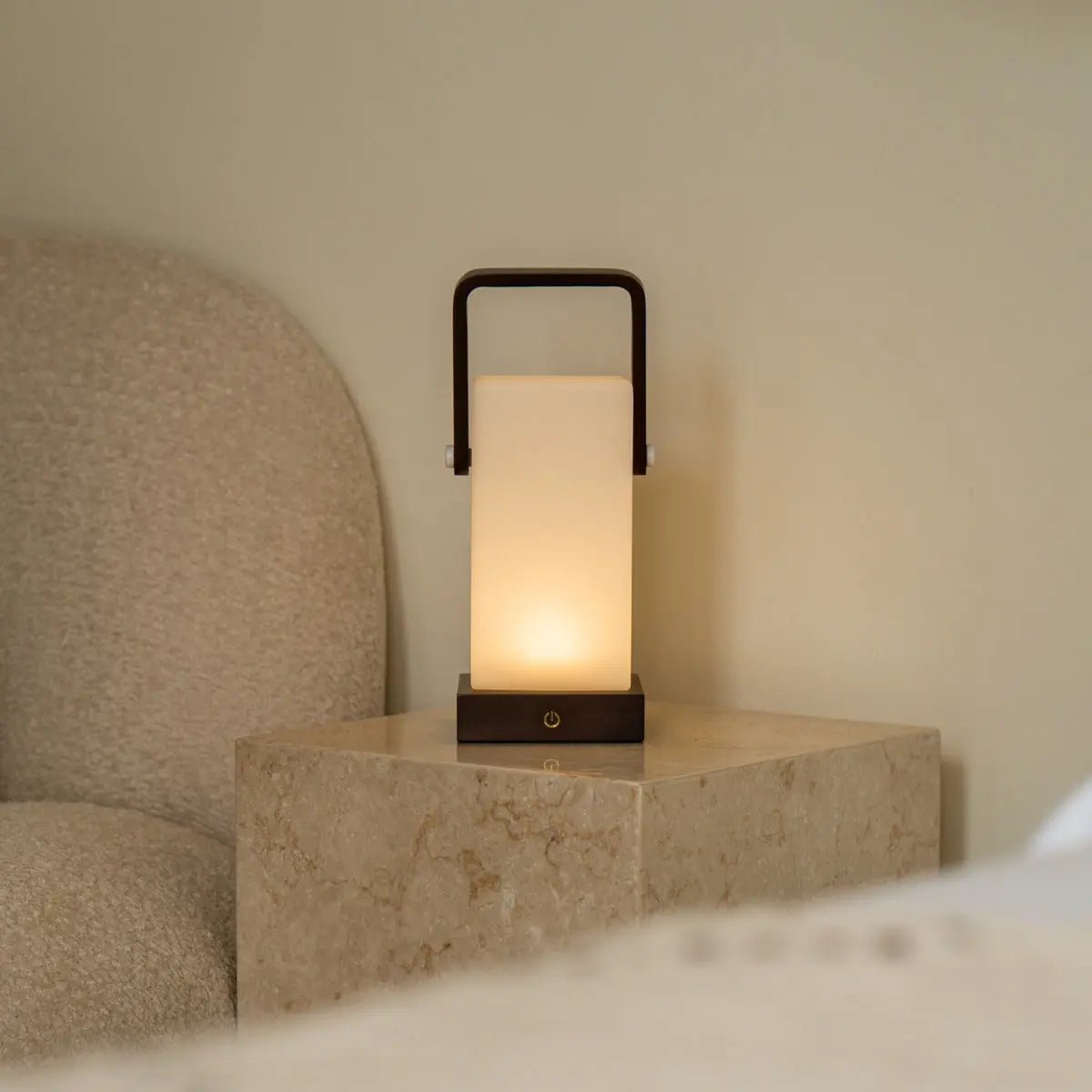 Harper Donkerbruine Houten Lamp – tot 80 uur - Tavellio 4 Harper Donkerbruine Houten Lamp – tot 80 uur - Tavellio