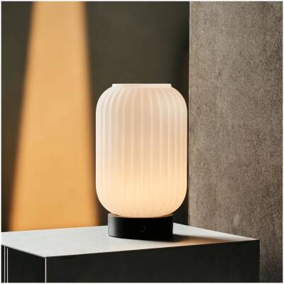 Lilly - donkerbruin - houten basis - oplaadbaar tot 100 uur