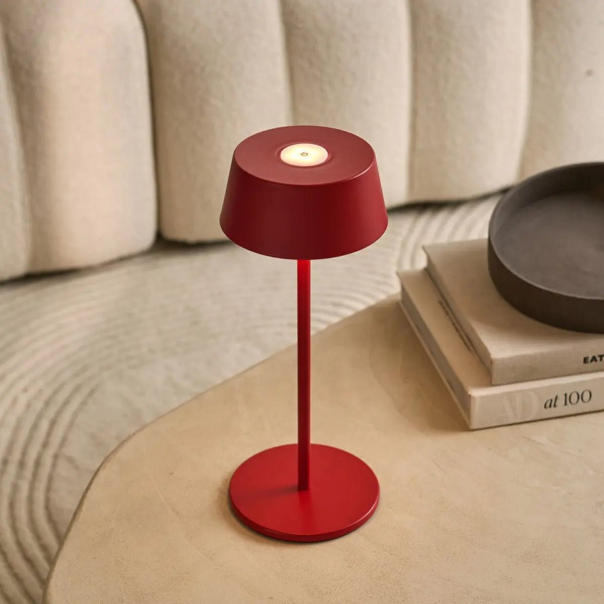 Hugo rode oplaadbare tafellamp - dimbaar - tot 120 uur 4 Hugo rode oplaadbare tafellamp - dimbaar - tot 120 uur