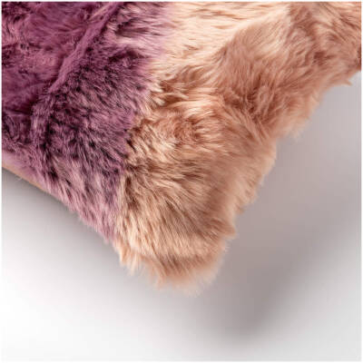 Dutch Decor - CLIO sierkussen - bontlook - paars - 30x50cm