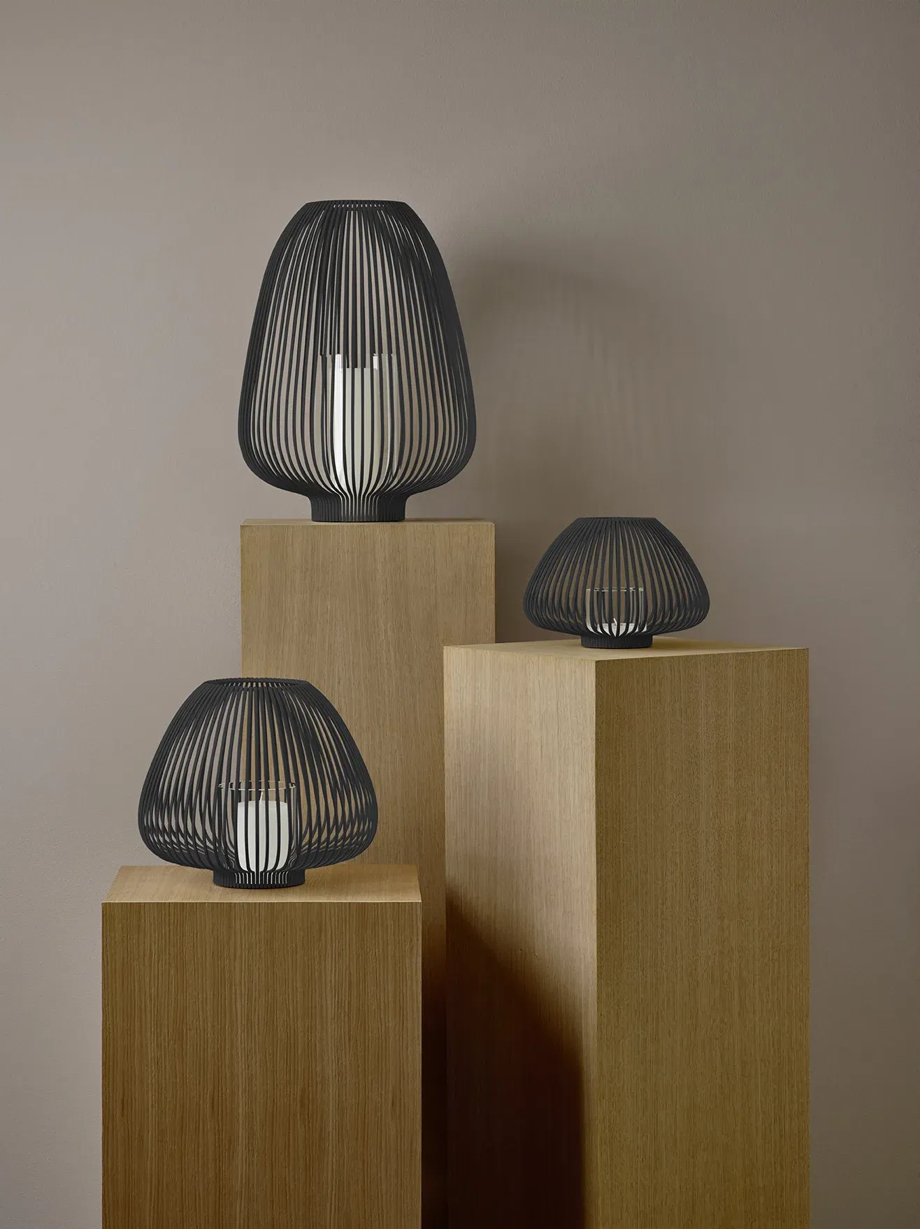 Blomus windlicht Lyvia Zwart - L 5 Blomus windlicht Lyvia - Zwart - L