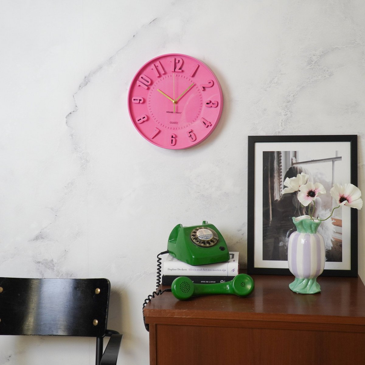 Wandklok - neon roze - 30x30x4cm 2 Wandklok - neon roze - 30x30x4cm