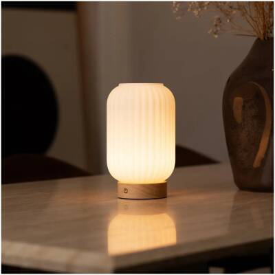 Lilly - lichtbruin - houten basis - oplaadbaar tot 100 uur
