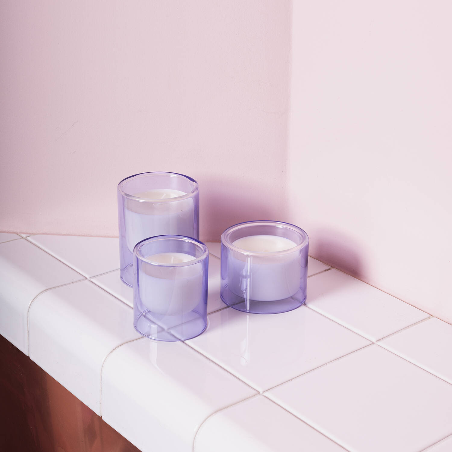 ONA Geurkaars 109g violet Mood 2 ONA Geurkaars 109g violet Mood - detailfoto 1 | ONA
