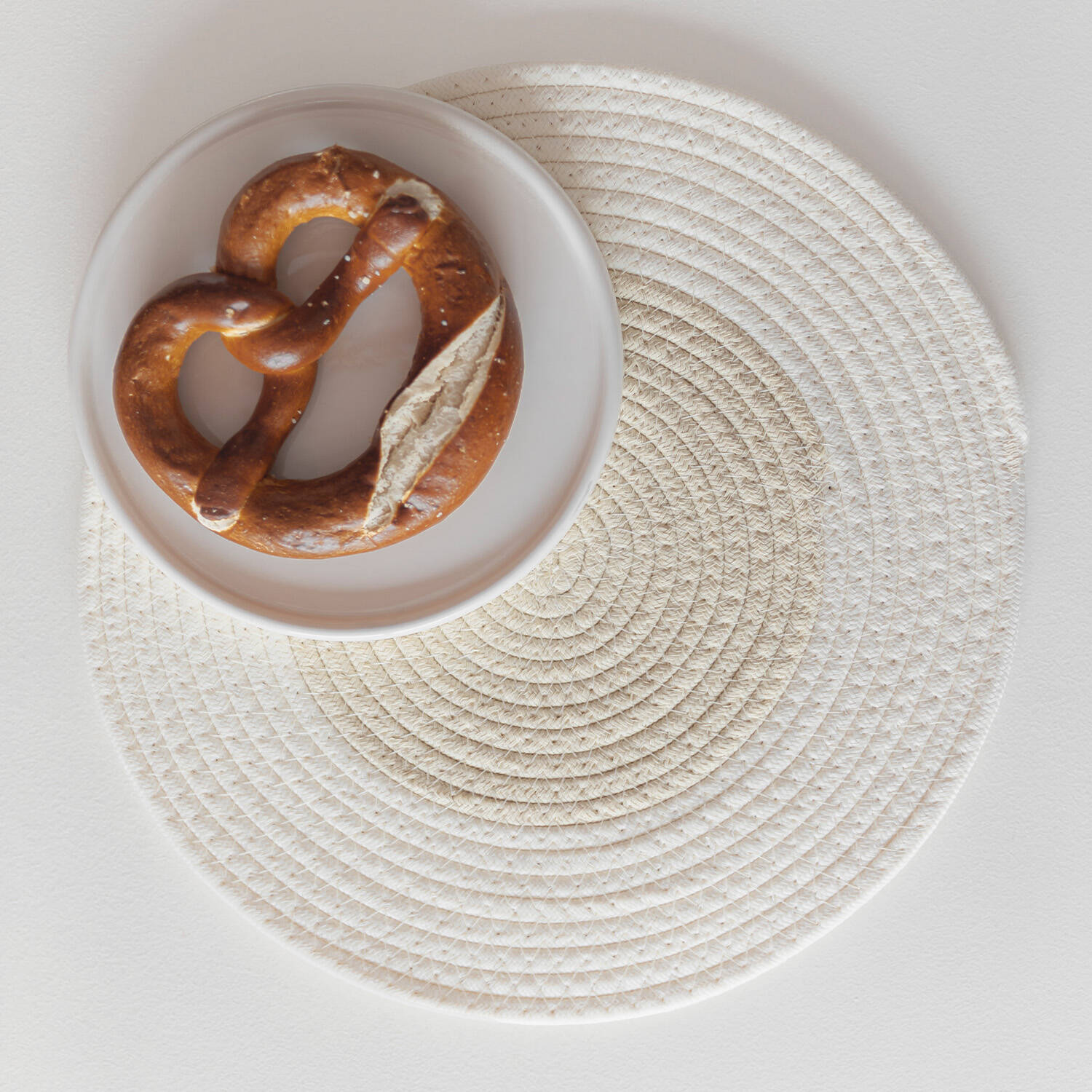 ONA Placemat 35cm cream white Piff 2 ONA Placemat 35cm cream white Piff - detailfoto 1 | ONA