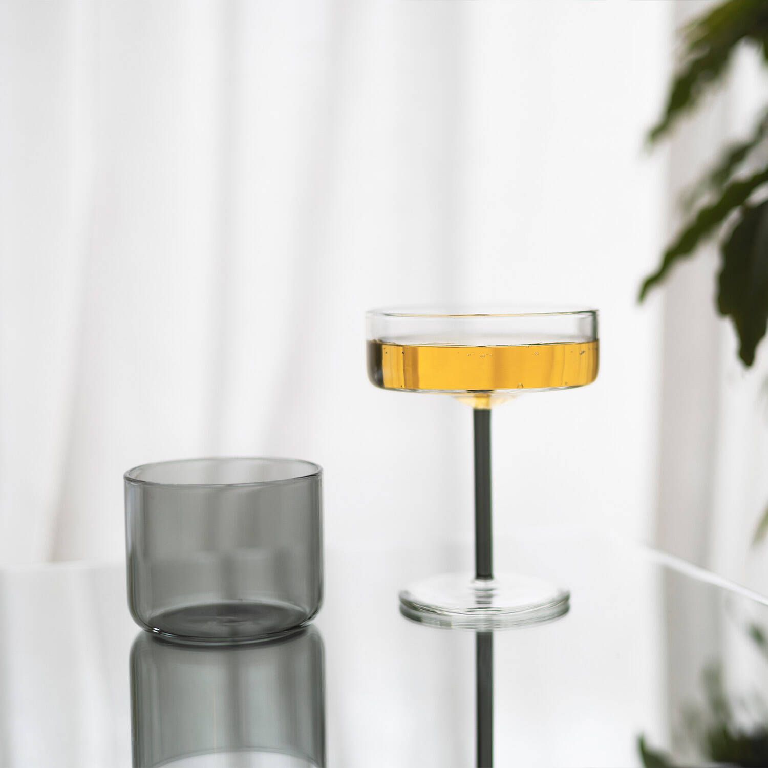 ONA Glas 29cl grijs Fizz - Set van 4 4 ONA Glas 29cl grijs Fizz - Set van 4 - detailfoto 3 | ONA
