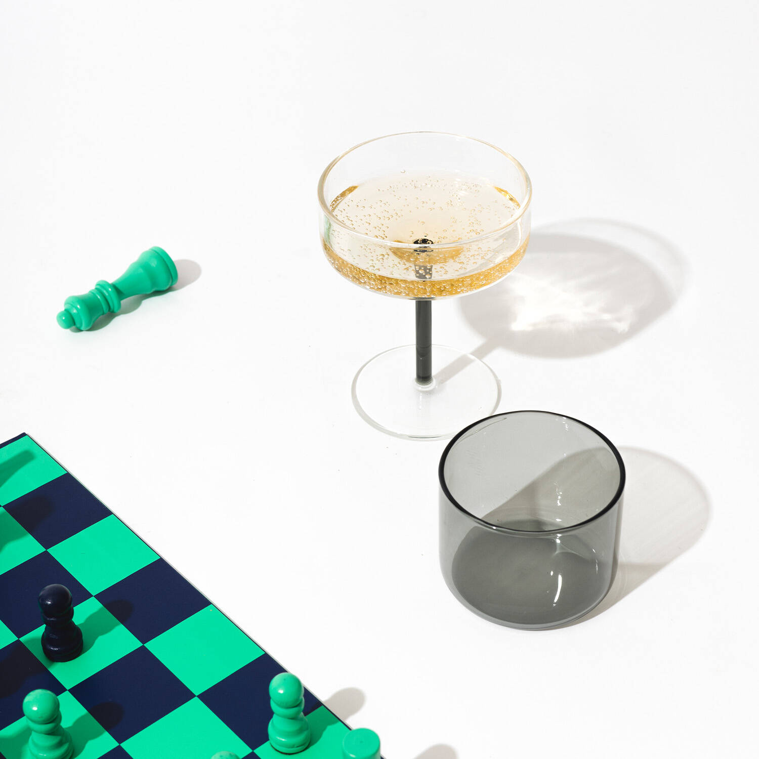 ONA Glas 29cl grijs Fizz - Set van 4 5 ONA Glas 29cl grijs Fizz - Set van 4 - detailfoto 4 | ONA