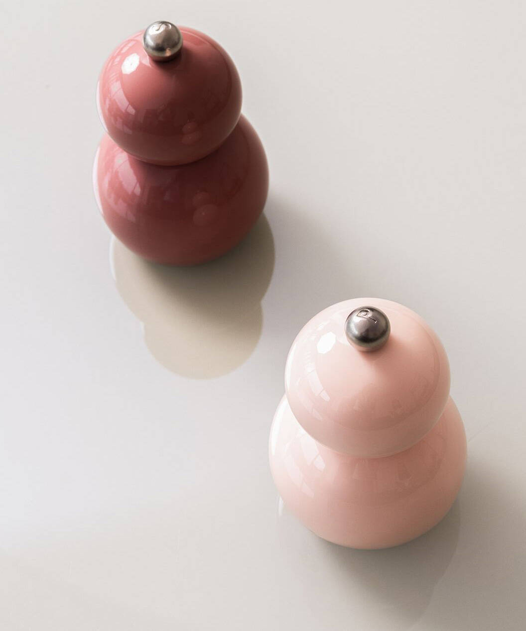 ONA Peper/zoutmolen H12cm roze Betty - Set van 2 3 ONA Peper/zoutmolen H12cm roze Betty - Set van 2