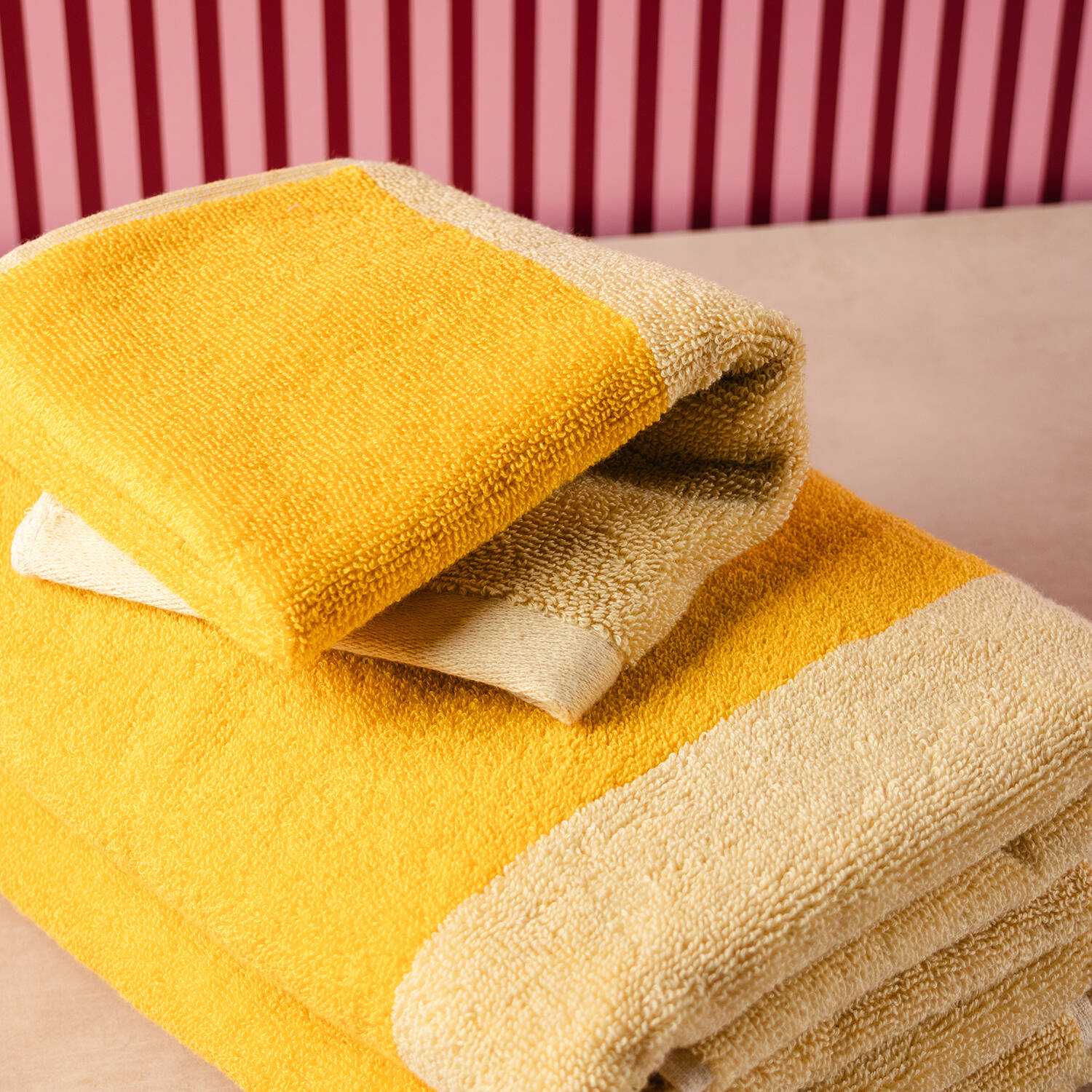 ONA Handdoek 30x50cm sunny yellow Pixie - Set van 2 6 ONA Handdoek 30x50cm sunny yellow Pixie - Set van 2 - detailfoto 5 | ONA