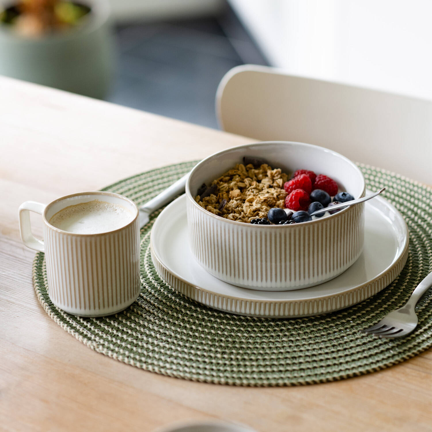 Salt & Pepper Placemat 36cm geweven groen Tabletop 2 Salt & Pepper Placemat 36cm geweven groen Tabletop - detailfoto 1 | Salt & Pepper