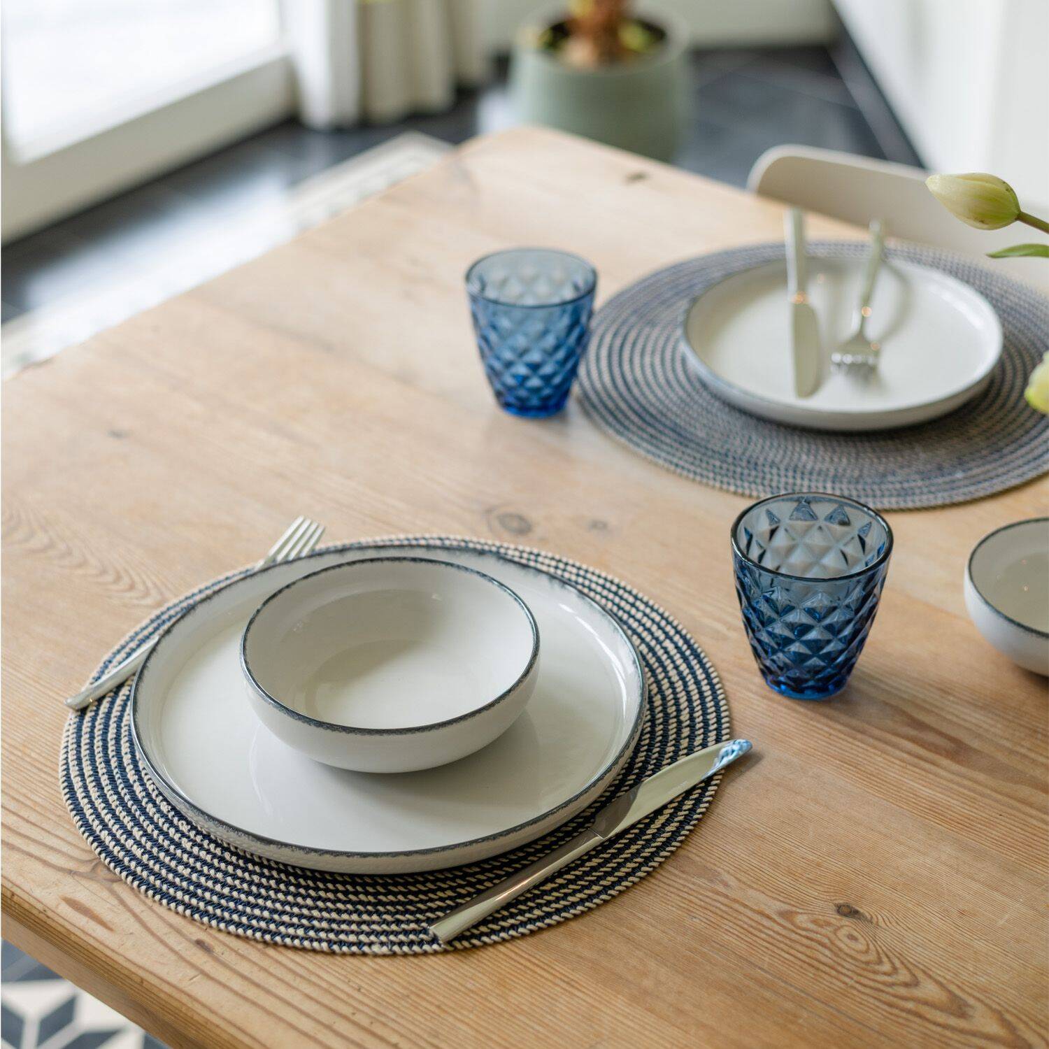 Salt & Pepper Placemat 36cm geweven blauw Tabletop 3 Salt & Pepper Placemat 36cm geweven blauw Tabletop