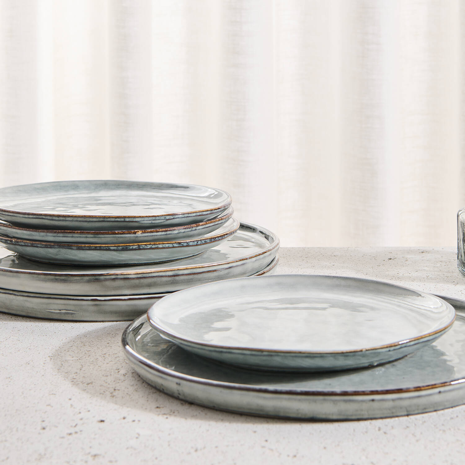 Salt & Pepper - Plat bord - 28cm - groen - Artisan 3 Salt & Pepper Plat bord 28cm groen Artisan - detailfoto 1 | Salt & Pepper